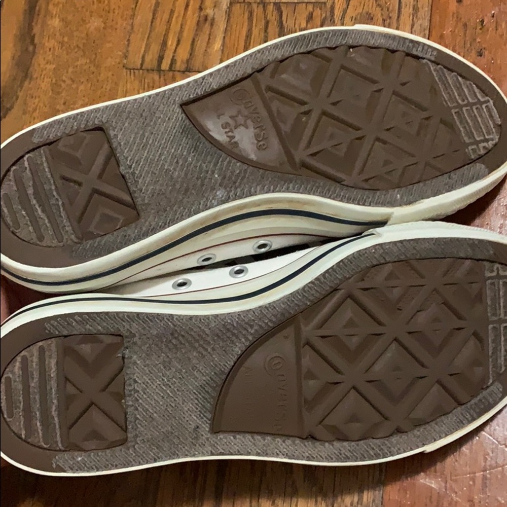 White converse - Picture 4 of 4